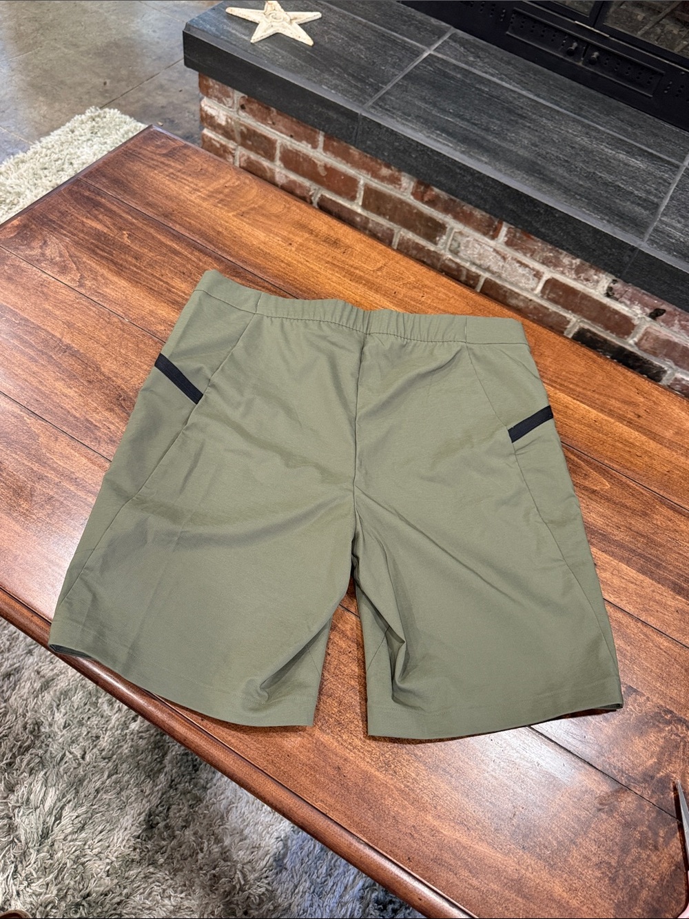 adidas Terrex Olive Green Outdoor Hybrid Shorts - Picture 2 of 10